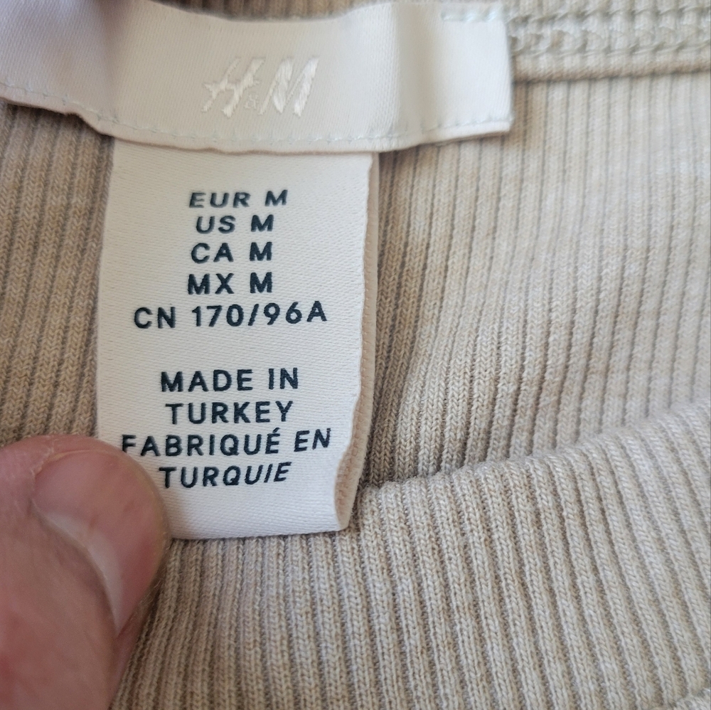 H&M Tank Top - Picture 3 of 11
